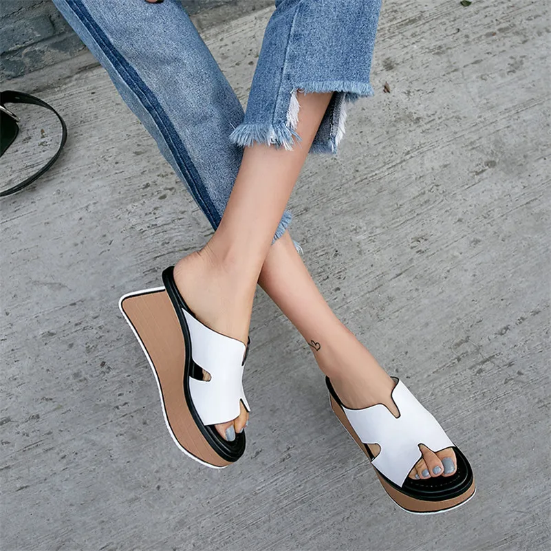 CONASCO Fashion Sexy Solid Genuine Leather Women Sandals 2021 Summer New Round Toe Wedges Casual Shoes Woman Platforms Slippers
CONASCO Fashion Sexy Solid Genuine Leather Women Sandals 2021 Summer New Round Toe Wedges Casual Shoes Woman Platforms Slippers