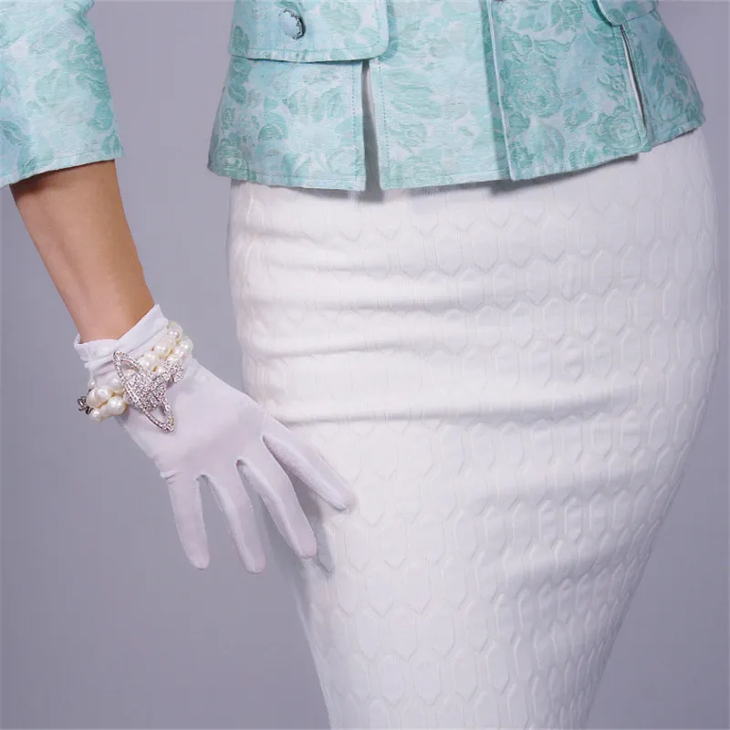 Velour Short Gloves 22cm Short Section Pure White Female Models High Elastic Swan Velvet Gold Velvet Touchscreen WSR11
Velour Short Gloves 22cm Short Section Pure White Female Models High Elastic Swan Velvet Gold Velvet Touchscreen WSR11