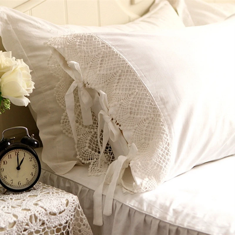 2pcs European Type Romantic Pillow Case Elegant Embroidered Pillowcase Satin Crochet Lace Cotton Princess Pillow Cover No Filler
2pcs European Type Romantic Pillow Case Elegant Embroidered Pillowcase Satin Crochet Lace Cotton Princess Pillow Cover No Filler