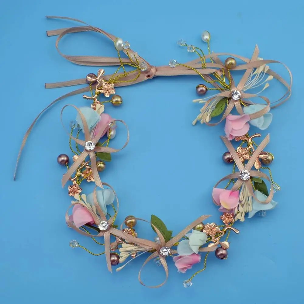 Lady Sweet Princess Crown Headband Floral Crown Flower Crystal Headband Wedding Party Hair Wreath Boho Bridal Headdress Jewelry
Lady Sweet Princess Crown Headband Floral Crown Flower Crystal Headband Wedding Party Hair Wreath Boho Bridal Headdress Jewelry