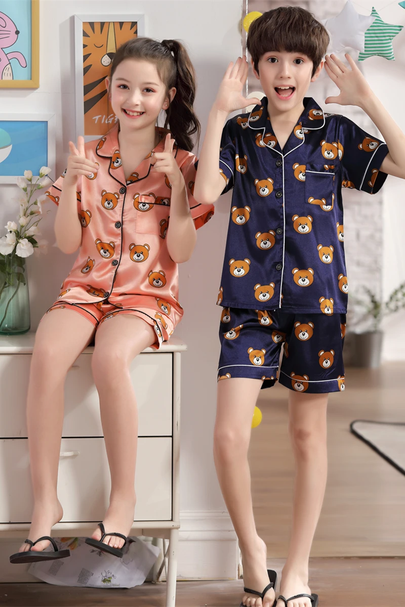 2019 new Lapel printed silk short-sleeved pajamas set girls bear cartoon children's home wear toddler boy pajamas pjs for kids
2019 new Lapel printed silk short-sleeved pajamas set girls bear cartoon children's home wear toddler boy pajamas pjs for kids