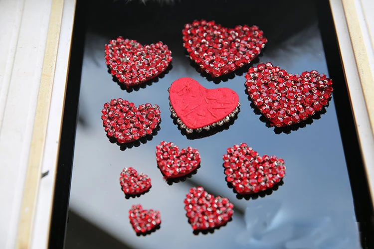 Rhinestone red heart embroidery patch, diy accessories clothing decoration crystal applique patch applique
Rhinestone red heart embroidery patch, diy accessories clothing decoration crystal applique patch applique