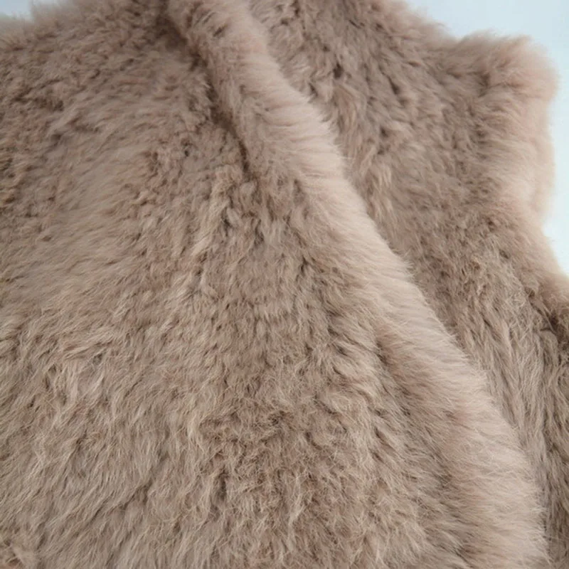 Women's Fur Vest Real Rabbit Thick Knitted Ladies Winter Fashion Fur Gilet Soft Warm Waistcoat S1480
Women's Fur Vest Real Rabbit Thick Knitted Ladies Winter Fashion Fur Gilet Soft Warm Waistcoat S1480