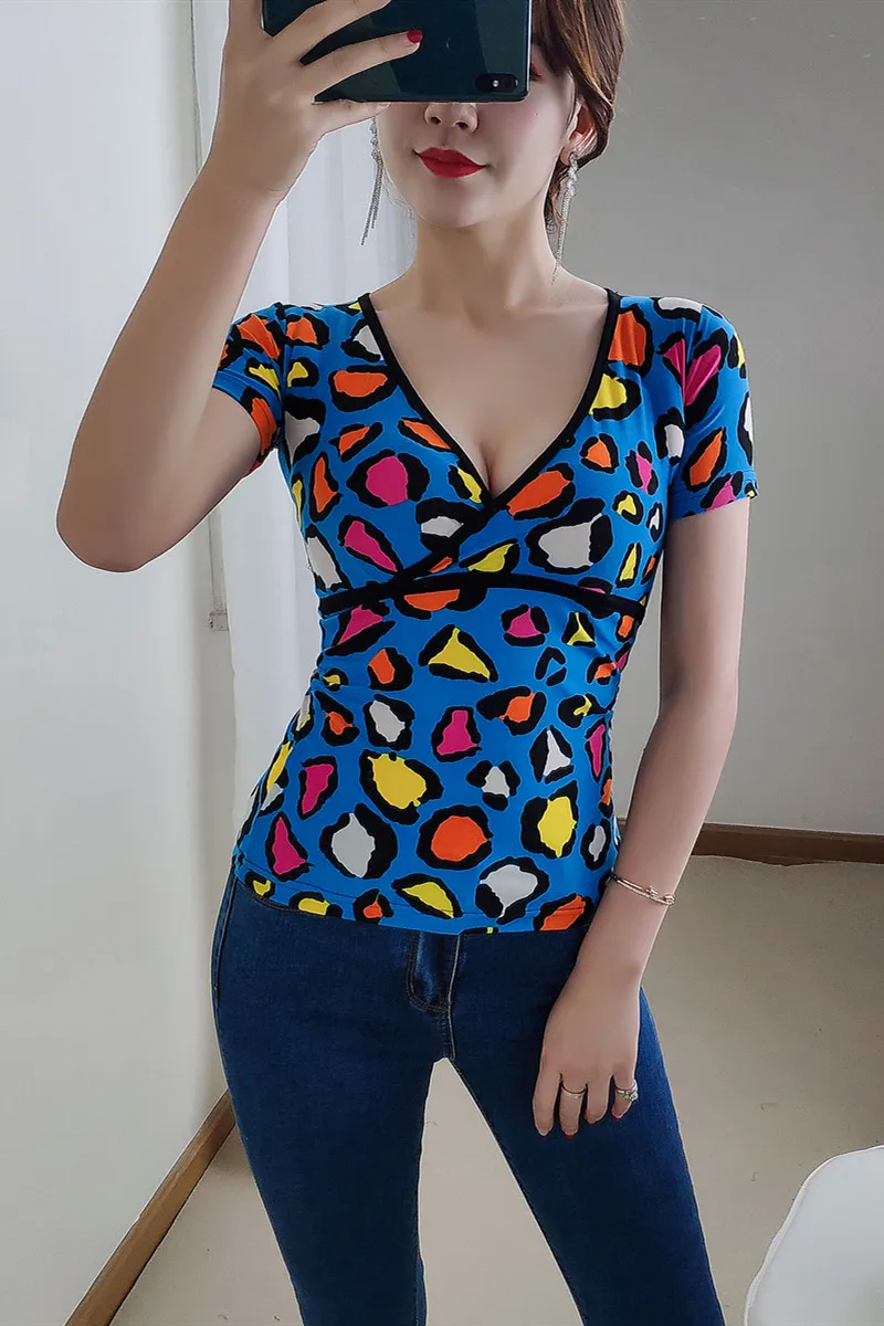 2019 Spring Summer Women Sexy Deep V-neck Short Sleeve T-shirt Leopard Print Slim Fit Woman Tops Sexy Night Club Female Tops
2019 Spring Summer Women Sexy Deep V-neck Short Sleeve T-shirt Leopard Print Slim Fit Woman Tops Sexy Night Club Female Tops