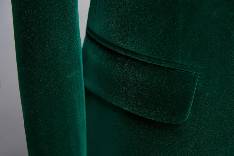 Мужской темно-зеленый приталенный костюм из 3 предметов с острым отворотом
