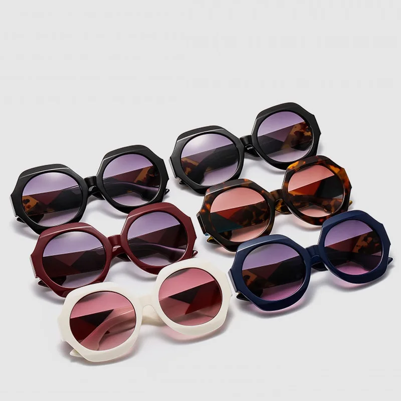 Fashion Hexagon Sunglasses Women 2019 Italy Brand Designer Splice Sun Glasses For Women Man Round Eyewear Ladies Shades UV400
Fashion Hexagon Sunglasses Women 2019 Italy Brand Designer Splice Sun Glasses For Women Man Round Eyewear Ladies Shades UV400