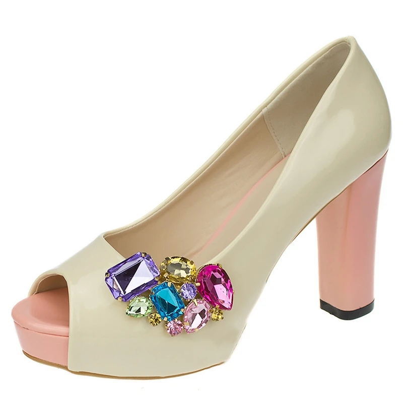 New Color Shoe Clips Fashion Triangle Glass Wedding Bridal Decoration Accessories
New Color Shoe Clips Fashion Triangle Glass Wedding Bridal Decoration Accessories