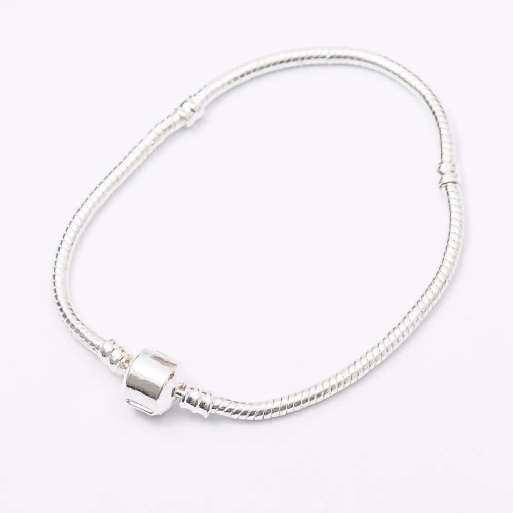 Free shipping! 10pcs Fashion Women European popular silver plated Bracelet charm chain fit European jewelry Bead diy production
Free shipping! 10pcs Fashion Women European popular silver plated Bracelet charm chain fit European jewelry Bead diy production