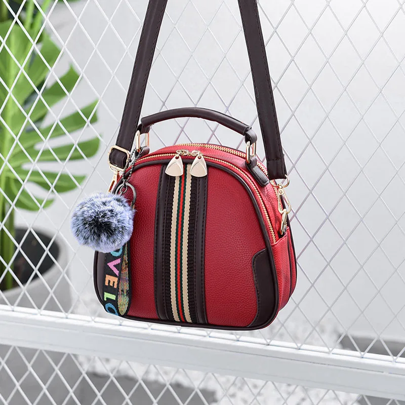 High quality suture Boston bag inclined shoulder bag Pu Handbag Hairball Women Messenger Bags Pouch Shoulder Crossbody Bags
High quality suture Boston bag inclined shoulder bag Pu Handbag Hairball Women Messenger Bags Pouch Shoulder Crossbody Bags