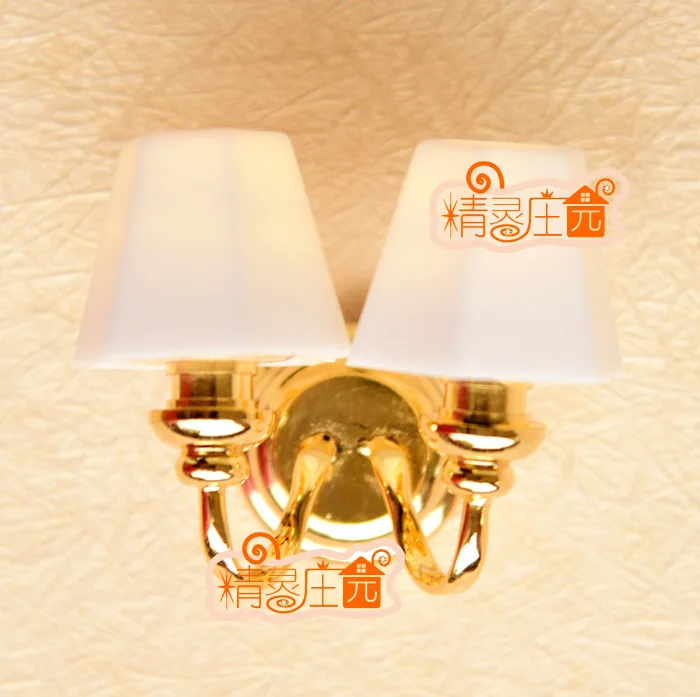 A01-X375 children baby gift Toy 1:12 Dollhouse mini Furniture Miniature rement bedroom lamp can light LED 1pcs
A01-X375 children baby gift Toy 1:12 Dollhouse mini Furniture Miniature rement bedroom lamp can light LED 1pcs