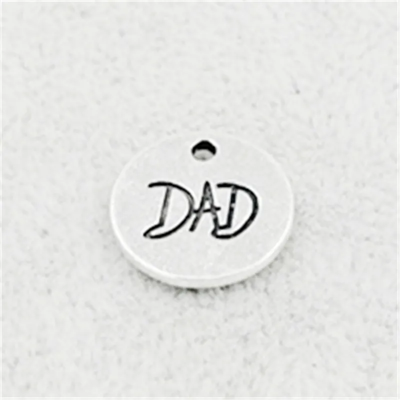 10 Pieces/Lot 12mm Antique Silver Plated Letter Printed DAD Charm Round Disc Message Charms For Diy Jewelry Making 3152
10 Pieces/Lot 12mm Antique Silver Plated Letter Printed DAD Charm Round Disc Message Charms For Diy Jewelry Making 3152