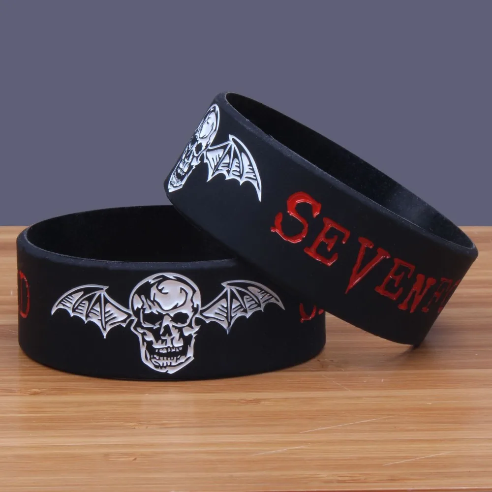 Фото Новый 1 шт. SEVENFOLD AVENGED Силиконовый браслет с буквами для мужчин широкий рок