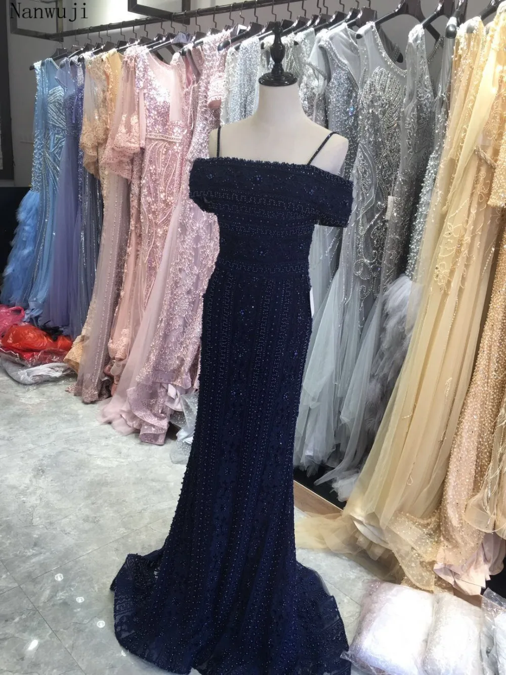 2018 Newest In stock Strapless Elegant Mermaid Evening Dress Long Sexy Sleeveless Pearls Beading Evening Gowns
2018 Newest In stock Strapless Elegant Mermaid Evening Dress Long Sexy Sleeveless Pearls Beading Evening Gowns