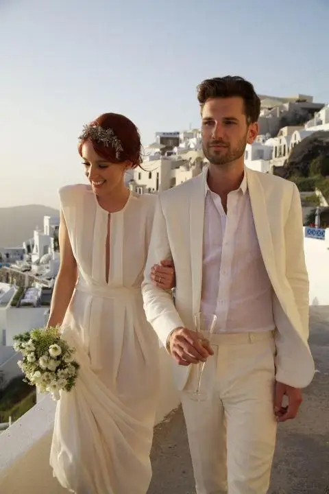 2017 Latest Coat Pant Designs Champagne Linen Summer Wedding Suits For Men Jacket Groom Tuxedo Blazer 2 Piece Terno Masculino
2017 Latest Coat Pant Designs Champagne Linen Summer Wedding Suits For Men Jacket Groom Tuxedo Blazer 2 Piece Terno Masculino