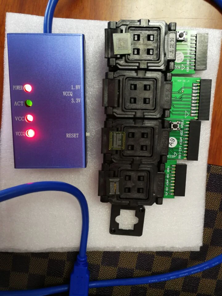 Universal test socket EMMC153/169 eMCP162/186/221/529 support many different eMMC emcp chips Android phone repair data recovery
Universal test socket EMMC153/169 eMCP162/186/221/529 support many different eMMC emcp chips Android phone repair data recovery