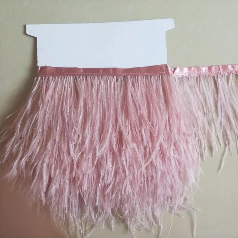 Красивая кожа красные страусиные перья бахрома отделка Millinery Поставки Рождество праздник украшения ленты
Красивая кожа красные страусиные перья бахрома отделка Millinery Поставки Рождество праздник украшения ленты