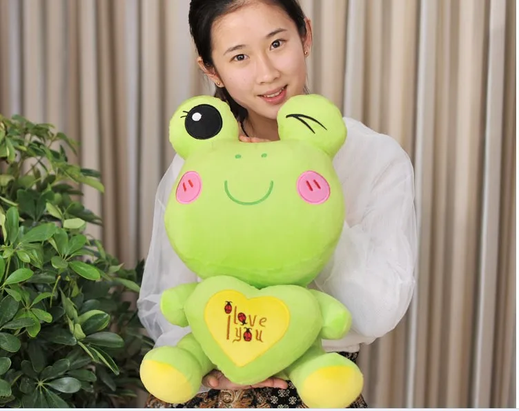 middle lovely plush green cartoon frogs toy soft cute frog doll with heart about 60cm 0042
middle lovely plush green cartoon frogs toy soft cute frog doll with heart about 60cm 0042