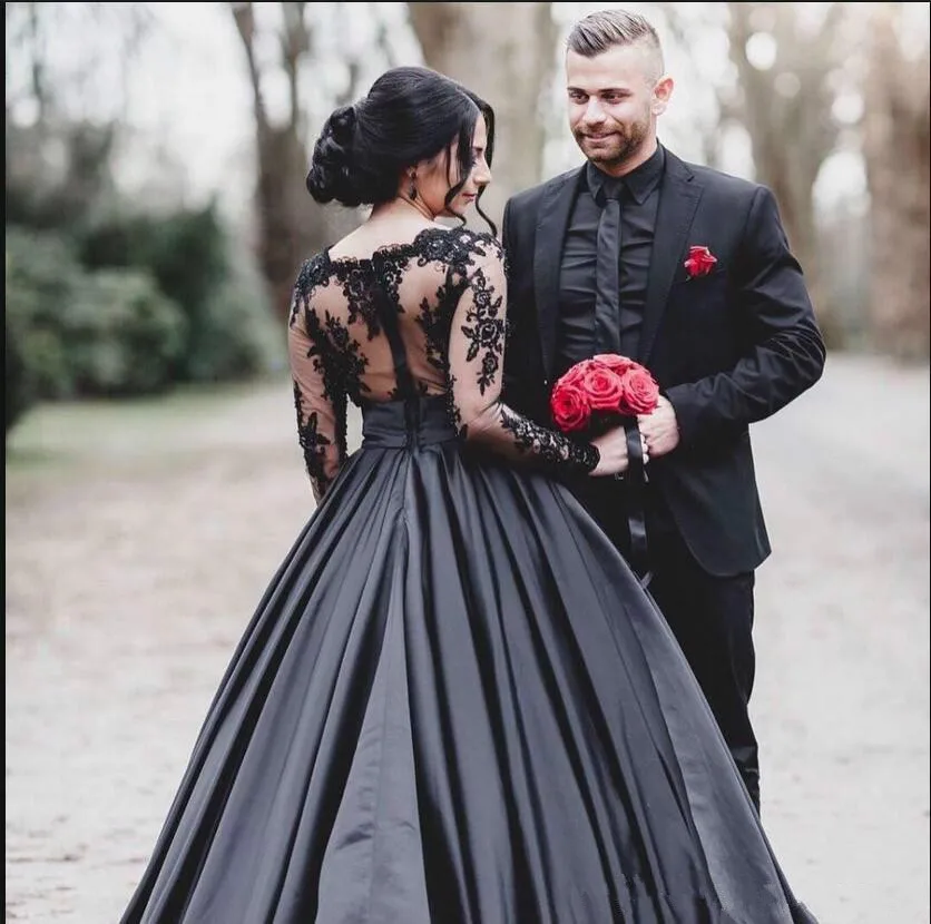 Charming Black Gothic Satin Wedding Dresses Sheer Illusion Long Sleeve Applique Saudi Arabia Dubai African Bridal Gown Ball gown
Charming Black Gothic Satin Wedding Dresses Sheer Illusion Long Sleeve Applique Saudi Arabia Dubai African Bridal Gown Ball gown