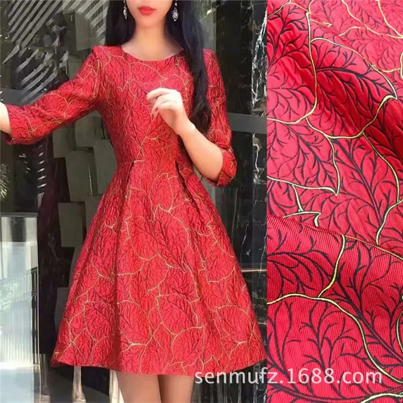 Gold three-dimensional jacquard brocade fabric crisp coat flowers jacquard fabric Italian fashion patchwork fabric cloth DK13
Gold three-dimensional jacquard brocade fabric crisp coat flowers jacquard fabric Italian fashion patchwork fabric cloth DK13