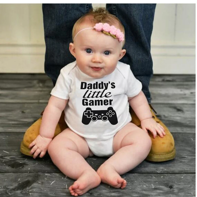 Daddy's Little Gamer Print Newborn Baby Jumpsuit Summer Short Sleeve Letter Print Boy Girl Bodysuit Playsuit Outfits
Daddy's Little Gamer Print Newborn Baby Jumpsuit Summer Short Sleeve Letter Print Boy Girl Bodysuit Playsuit Outfits