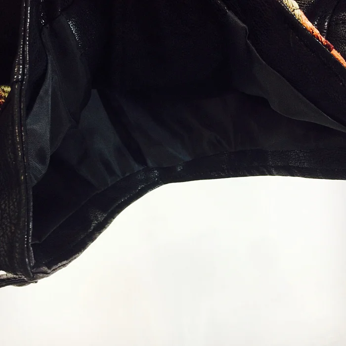 2019 Spring and Autumn Fashion Women's Short Leather Jacket Floral Embroidered Zipper PU Leather Jacket Short Coat Outwears
2019 Spring and Autumn Fashion Women's Short Leather Jacket Floral Embroidered Zipper PU Leather Jacket Short Coat Outwears