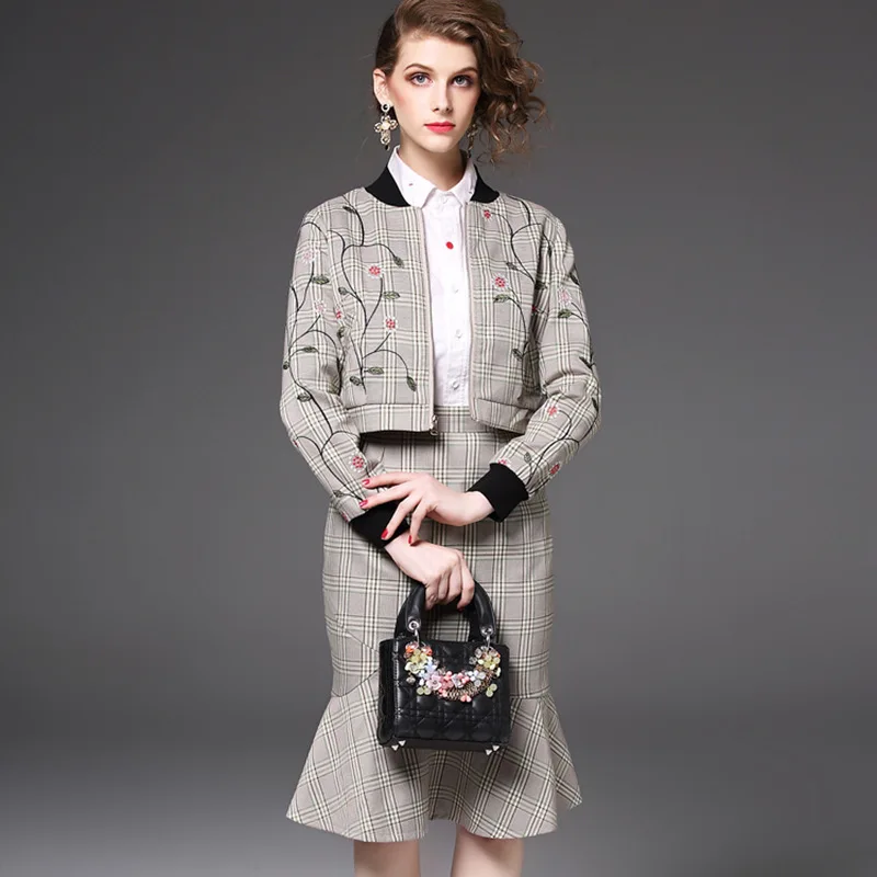Spring and Autumn new women's temperament collar plaid suit embroidery package hip fishtail skirt suit OL Two pieces / sets
Spring and Autumn new women's temperament collar plaid suit embroidery package hip fishtail skirt suit OL Two pieces / sets