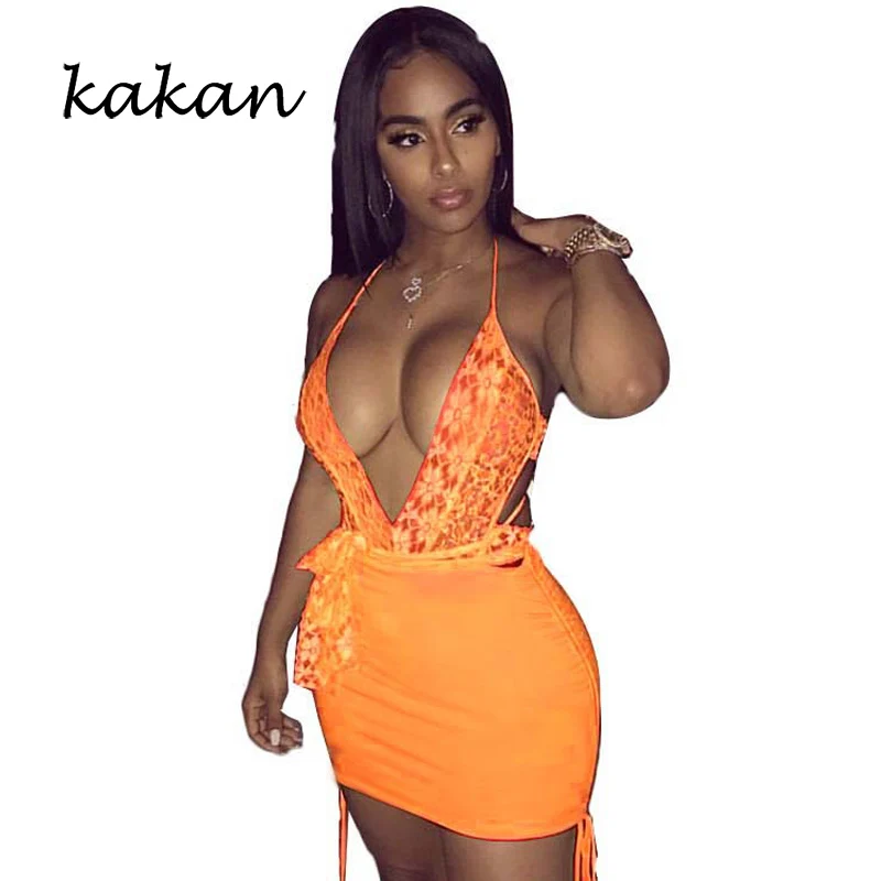 Kakan lace sexy nightclub dress two-piece fluorescent color knit dress set stitching perspective halter openwork dress
Kakan lace sexy nightclub dress two-piece fluorescent color knit dress set stitching perspective halter openwork dress