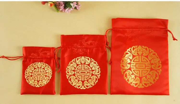 50pcs/Lot 3 sizes chinese style Candy bag Gift Bags Christmas new year Baby Shower Gift Bag wedding souvenirs
50pcs/Lot 3 sizes chinese style Candy bag Gift Bags Christmas new year Baby Shower Gift Bag wedding souvenirs