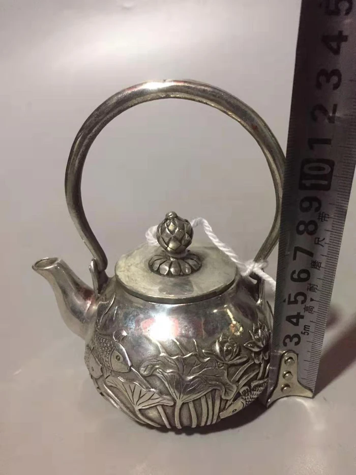 Exquisite Chinese Old Decorative Auspicious White Copper Fish and lotus Flowers Teapot No.2
Exquisite Chinese Old Decorative Auspicious White Copper Fish and lotus Flowers Teapot No.2