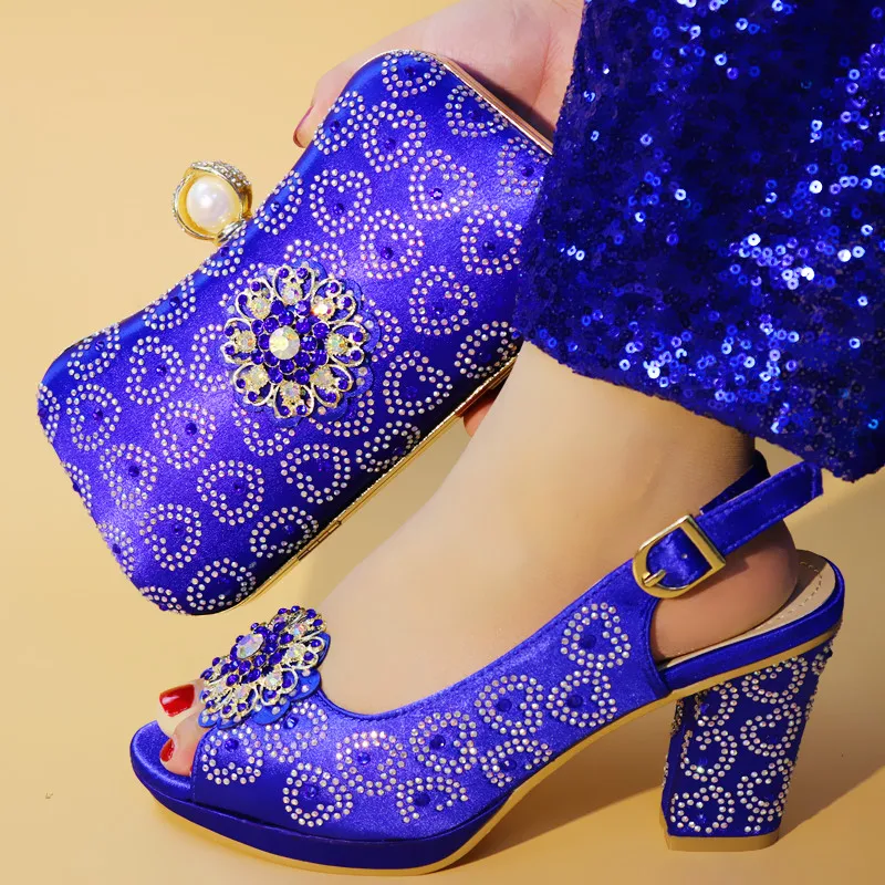 New Arrival Matching Shoes and Bag Set In Heels Nigerian Women Wedding Shoes and Bag Set Decorated with Rhinestone High Heels
New Arrival Matching Shoes and Bag Set In Heels Nigerian Women Wedding Shoes and Bag Set Decorated with Rhinestone High Heels