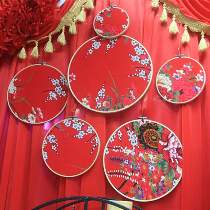 6pc/set wedding Christmas festival red props Lace embroidered flowers hanging hall Circle pendant foyer background decoration
6pc/set wedding Christmas festival red props Lace embroidered flowers hanging hall Circle pendant foyer background decoration