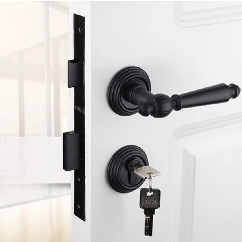 Modern fashion shiny silver Interior wooden door lock bright chrome bedroom kitchen book room mechanical handle lock black
Modern fashion shiny silver Interior wooden door lock bright chrome bedroom kitchen book room mechanical handle lock black