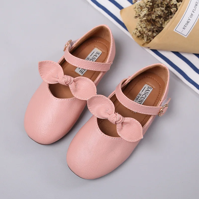Summer And Autumn Girls Leather Shoes Soft Leather Comfortable Cute Bowtie Princess Shoes Casual Children's Shoes
Summer And Autumn Girls Leather Shoes Soft Leather Comfortable Cute Bowtie Princess Shoes Casual Children's Shoes