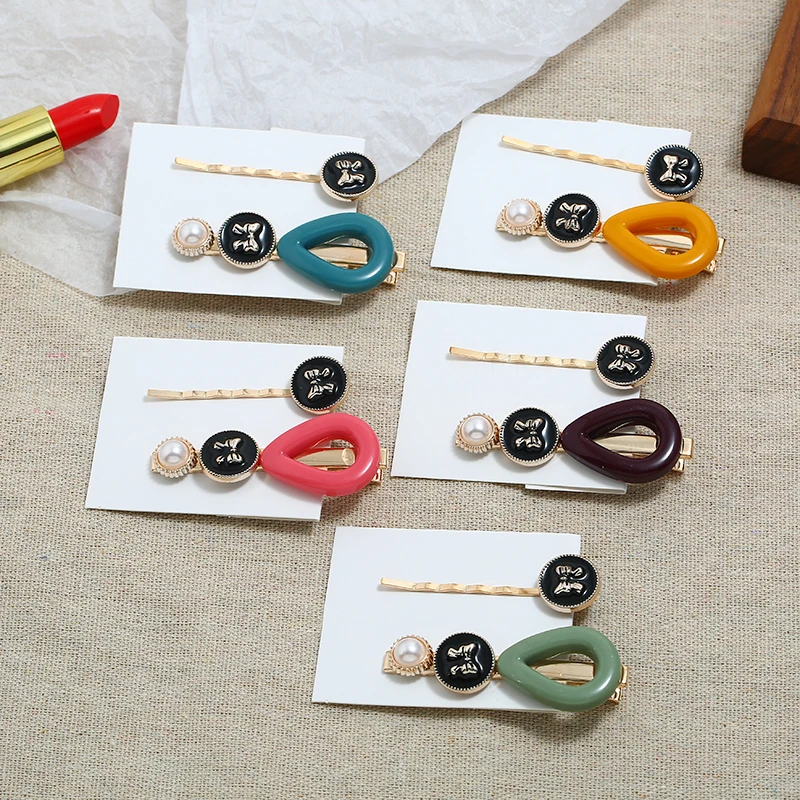 pack of 2 geometric haarclip for women with inlaid faux pearl resin water drop design female hair clip side clip bangs clip
pack of 2 geometric haarclip for women with inlaid faux pearl resin water drop design female hair clip side clip bangs clip