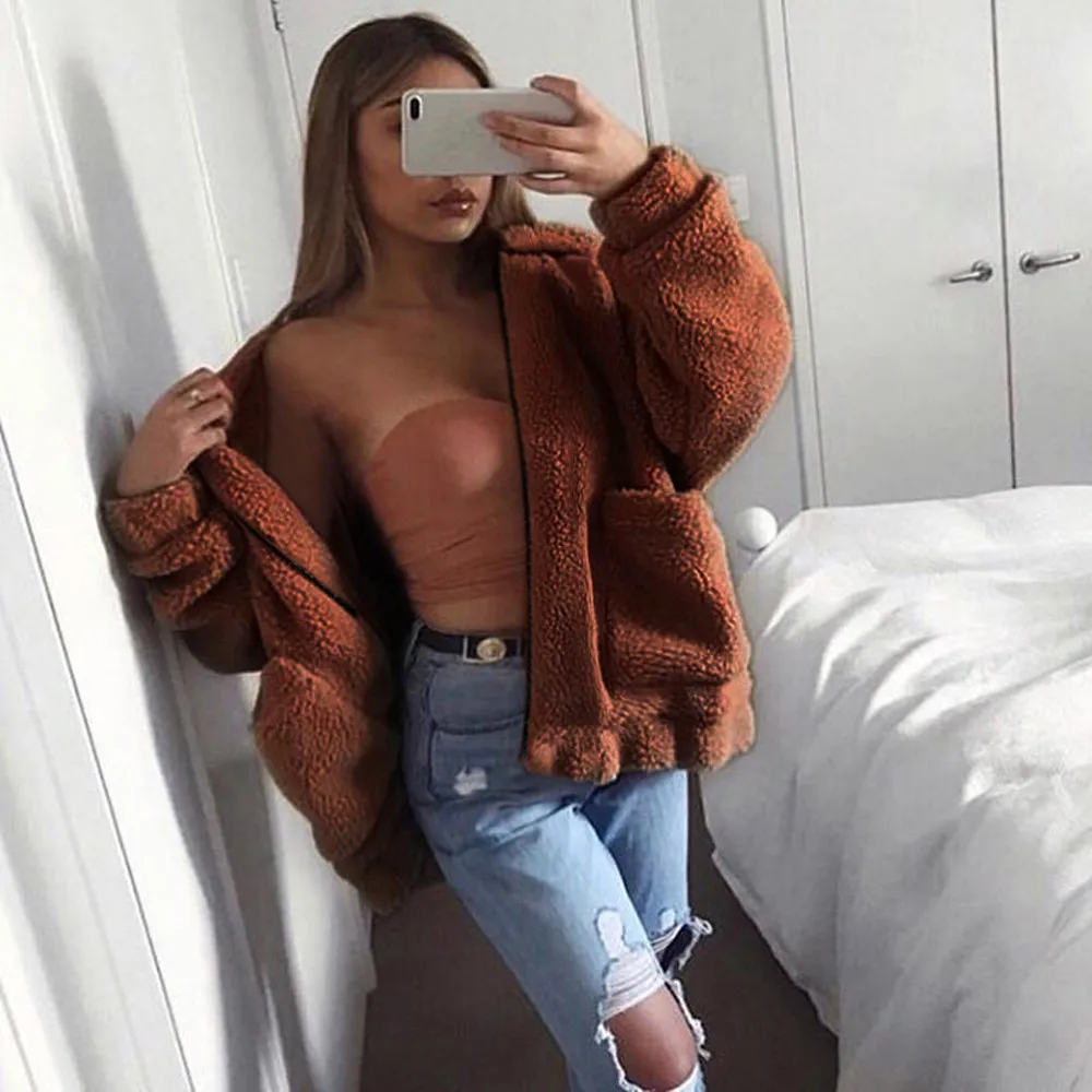 Women Lapel Long Sleeve Faux Shearling Coat Winter Boyfriend Winter Faux Coat Oversize Casual Streetwear manteau femme hiver A8
Women Lapel Long Sleeve Faux Shearling Coat Winter Boyfriend Winter Faux Coat Oversize Casual Streetwear manteau femme hiver A8