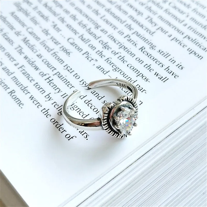 100% 925 Sterling Silver Jewelry Rings For Women Water Droplet Cubic Zirconia Shining Heart-shaped Simple Open Ring vintage
100% 925 Sterling Silver Jewelry Rings For Women Water Droplet Cubic Zirconia Shining Heart-shaped Simple Open Ring vintage