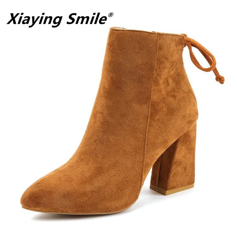 Женские высокие ботинки на каблуке Xiaying Smile, модная популярная классическая женская обувь, нескользящая обувь с бантом-бабочкой, четыре цвета
Женские высокие ботинки на каблуке Xiaying Smile, модная популярная классическая женская обувь, нескользящая обувь с бантом-бабочкой, четыре цвета