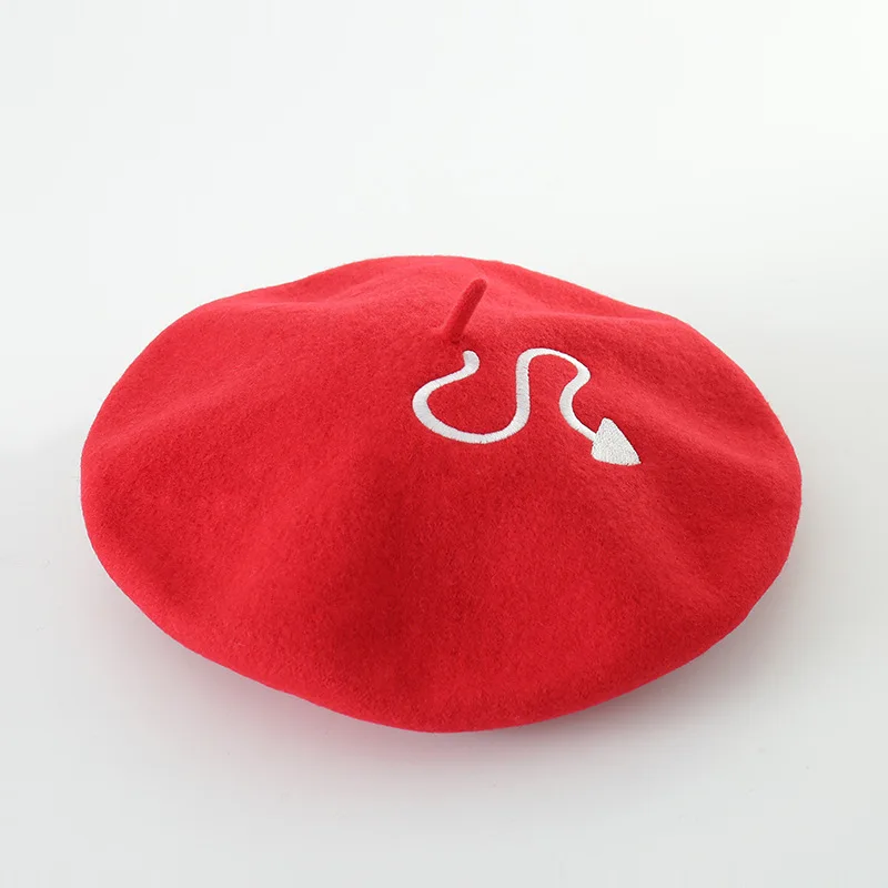 New Autumn and Winter knitted women hat Devil Cartoon Embroidered Wool Beret Painter Hat Lady Beret Hat red berets cap
New Autumn and Winter knitted women hat Devil Cartoon Embroidered Wool Beret Painter Hat Lady Beret Hat red berets cap