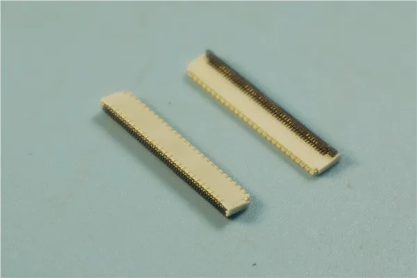 10 pcs FPC connector 51 Pin 0.3 mm pitch 0.9 mm height back flip type dual sided Top and Bottom Right Angle SMT FH35C-51S-0.3SH
10 pcs FPC connector 51 Pin 0.3 mm pitch 0.9 mm height back flip type dual sided Top and Bottom Right Angle SMT FH35C-51S-0.3SH