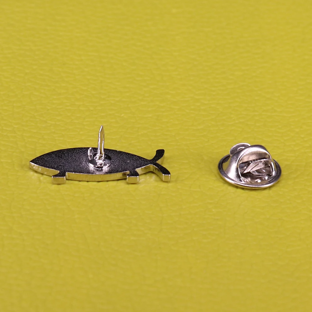 Darwin fish pin evolution brooch origin of species Charles Darwin badges naturalist gift black goth pins jewelry
Darwin fish pin evolution brooch origin of species Charles Darwin badges naturalist gift black goth pins jewelry
