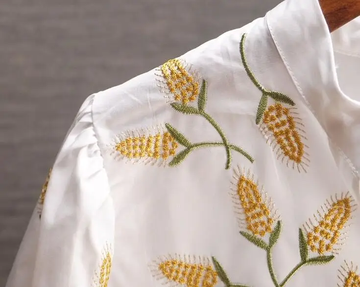 Women's Spring High Waist embroidery white Shirt Female Vintage National Loose Casual Plus Size Long Shirt Blouse TB698
Women's Spring High Waist embroidery white Shirt Female Vintage National Loose Casual Plus Size Long Shirt Blouse TB698