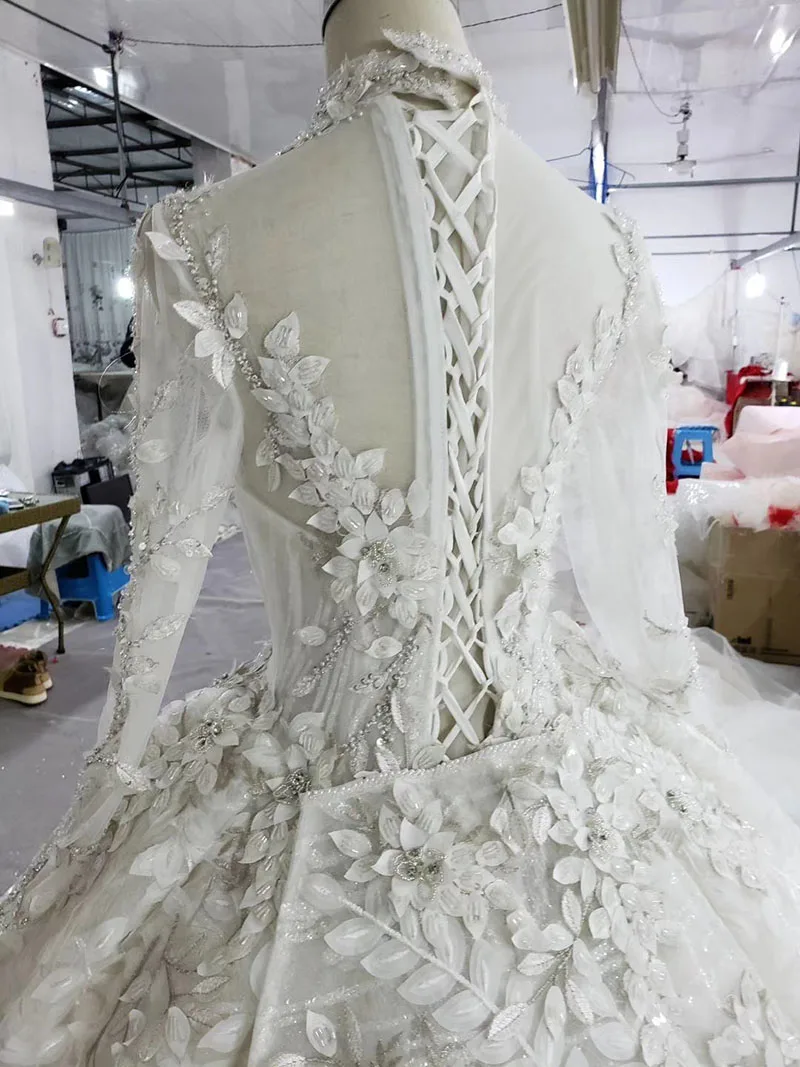 Muslim Wedding Dresses High Neck Long Sleeves White Wedding Gown With Detachable Train Factory Real Work Bridal Wedding Dresses
Muslim Wedding Dresses High Neck Long Sleeves White Wedding Gown With Detachable Train Factory Real Work Bridal Wedding Dresses