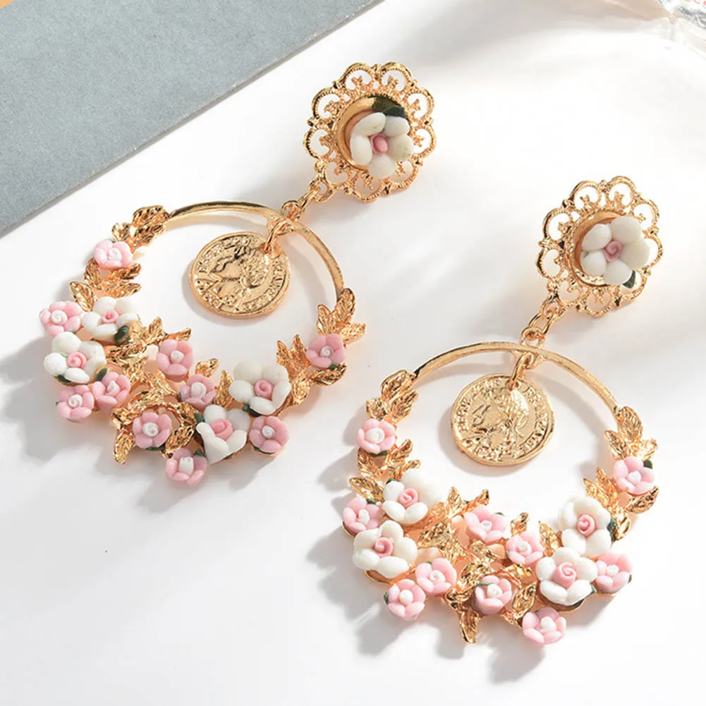 New Women's Brand Earrings Elegant Inlaid Pearl Big Plower Earrings Summer Fresh and Lovely Round Jewelry Gifts
New Women's Brand Earrings Elegant Inlaid Pearl Big Plower Earrings Summer Fresh and Lovely Round Jewelry Gifts
