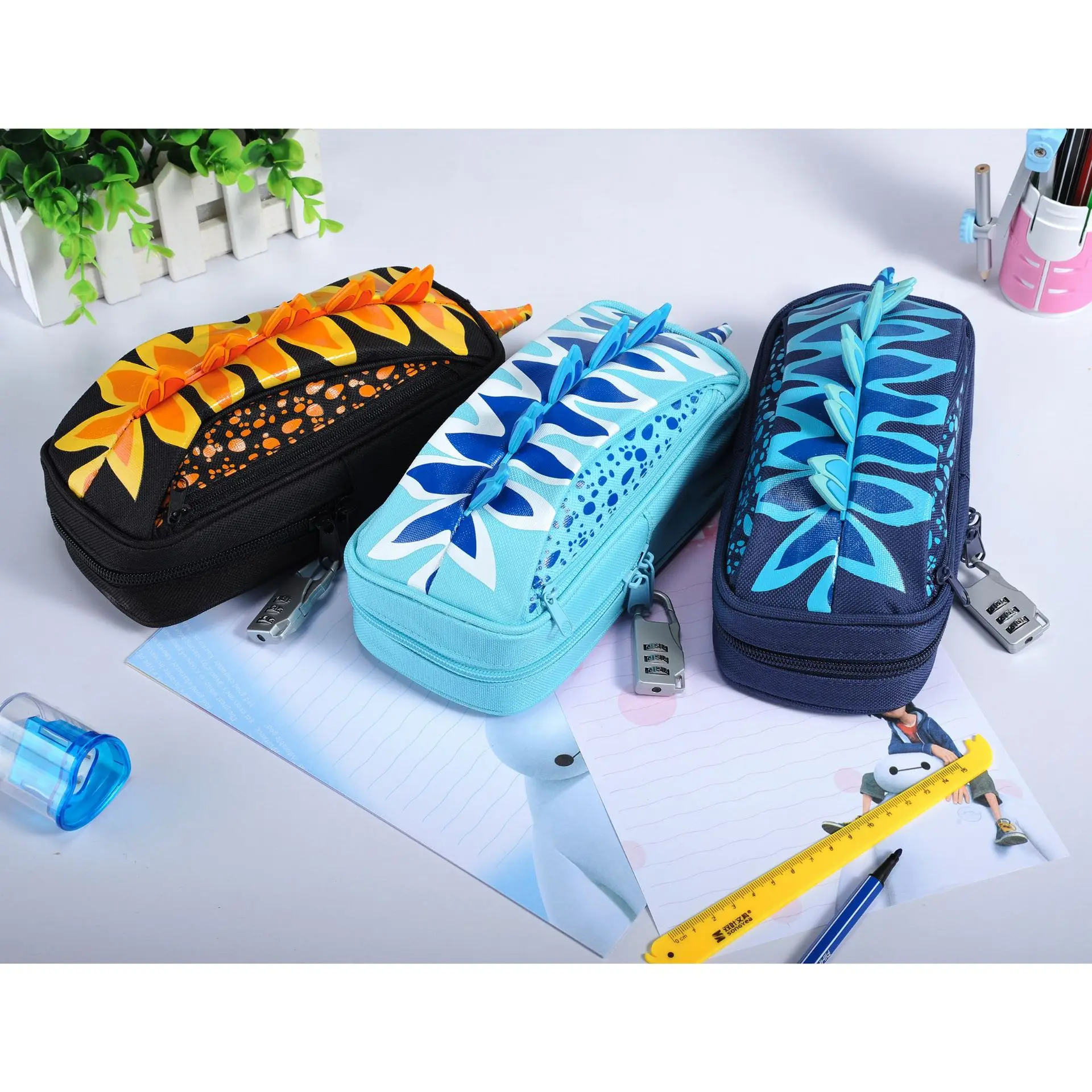 1pc random Pencil Case dinosaur pen pouch bag with combination lock boys blue black zipper camouflage large Cool school box
1pc random Pencil Case dinosaur pen pouch bag with combination lock boys blue black zipper camouflage large Cool school box