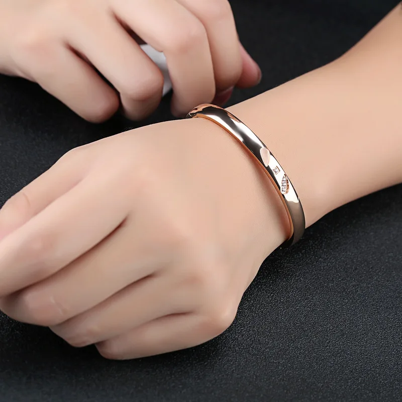 Zircon bracelet, rose gold titanium steel bangles, simple couple bracelet, valentine's day gifts, fashion jewelry wholesale
Zircon bracelet, rose gold titanium steel bangles, simple couple bracelet, valentine's day gifts, fashion jewelry wholesale