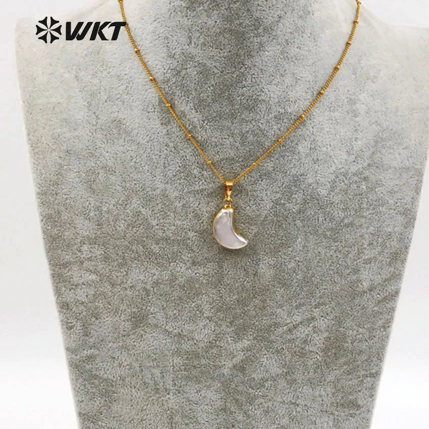 WT-JN033 Wholesale Custom Natural Shell Moon White Necklace Pendant with 24k gold trim in high quailtyfashion pendant | Украшения и