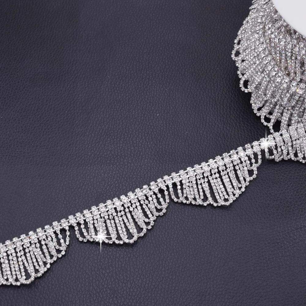 5yards so beautiful shiny rhinestone crown desgin wedding dress belt patch trim sweing silver DIY appliques for garment 2018 new
5yards so beautiful shiny rhinestone crown desgin wedding dress belt patch trim sweing silver DIY appliques for garment 2018 new