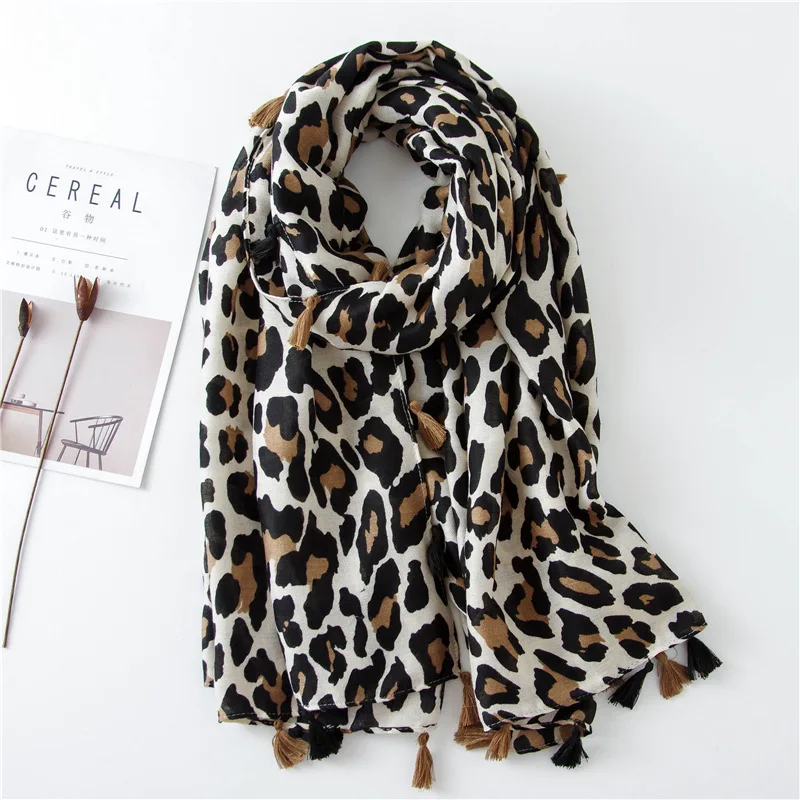 Animal Leopard Print Scarf Women Beach Scarf Luxury Brand Viscose Big Leopard Summer Scarf Hijab Women Scarfs Fashionable Wraps
Animal Leopard Print Scarf Women Beach Scarf Luxury Brand Viscose Big Leopard Summer Scarf Hijab Women Scarfs Fashionable Wraps
