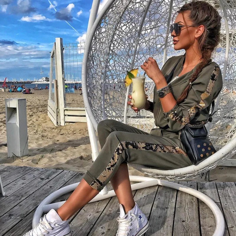 2019 New Arrival Cotton Full Zipper Spring Casual Two-piece Sequin Stitching Jacket + Trousers Suit Woman 2 Piece Set Women
2019 New Arrival Cotton Full Zipper Spring Casual Two-piece Sequin Stitching Jacket + Trousers Suit Woman 2 Piece Set Women
