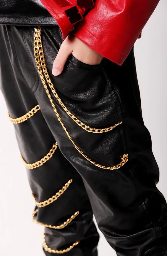 Baby Boys Punk Hip-hop Black gold chain leather pants Children's performance clothing Trousers Modis Kids pencil pants Y1239
Baby Boys Punk Hip-hop Black gold chain leather pants Children's performance clothing Trousers Modis Kids pencil pants Y1239